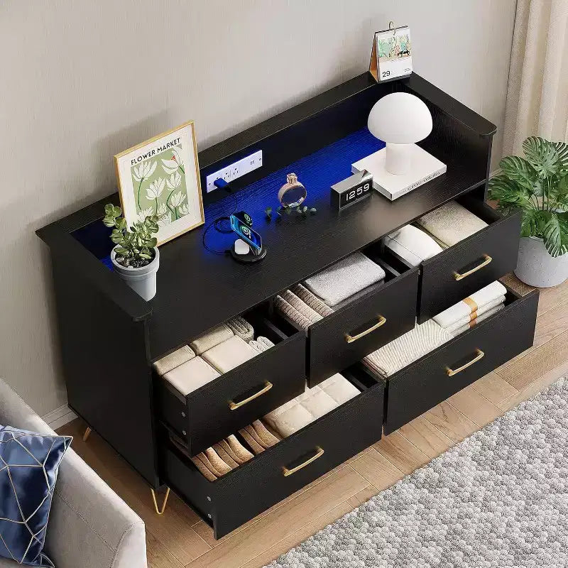 Commode LED avec station de recharge - Commode en bois moderne à 5 tiroirs de 119 cm de large, organisateur de rangement pour chambre à coucher, chambre de bébé, couloir et appartements